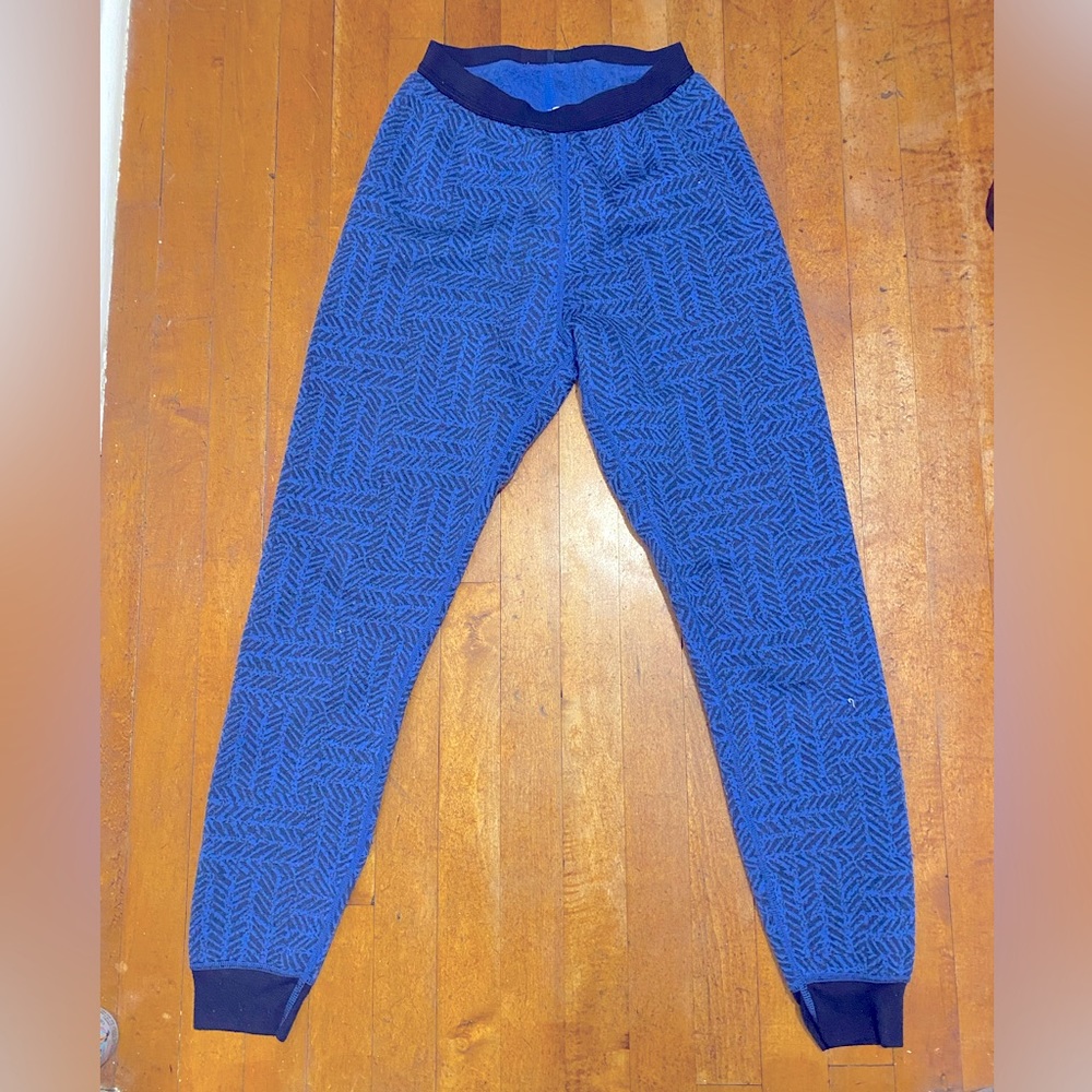 Patagonia capilene bottom layer | size small | blue geometric pattern
